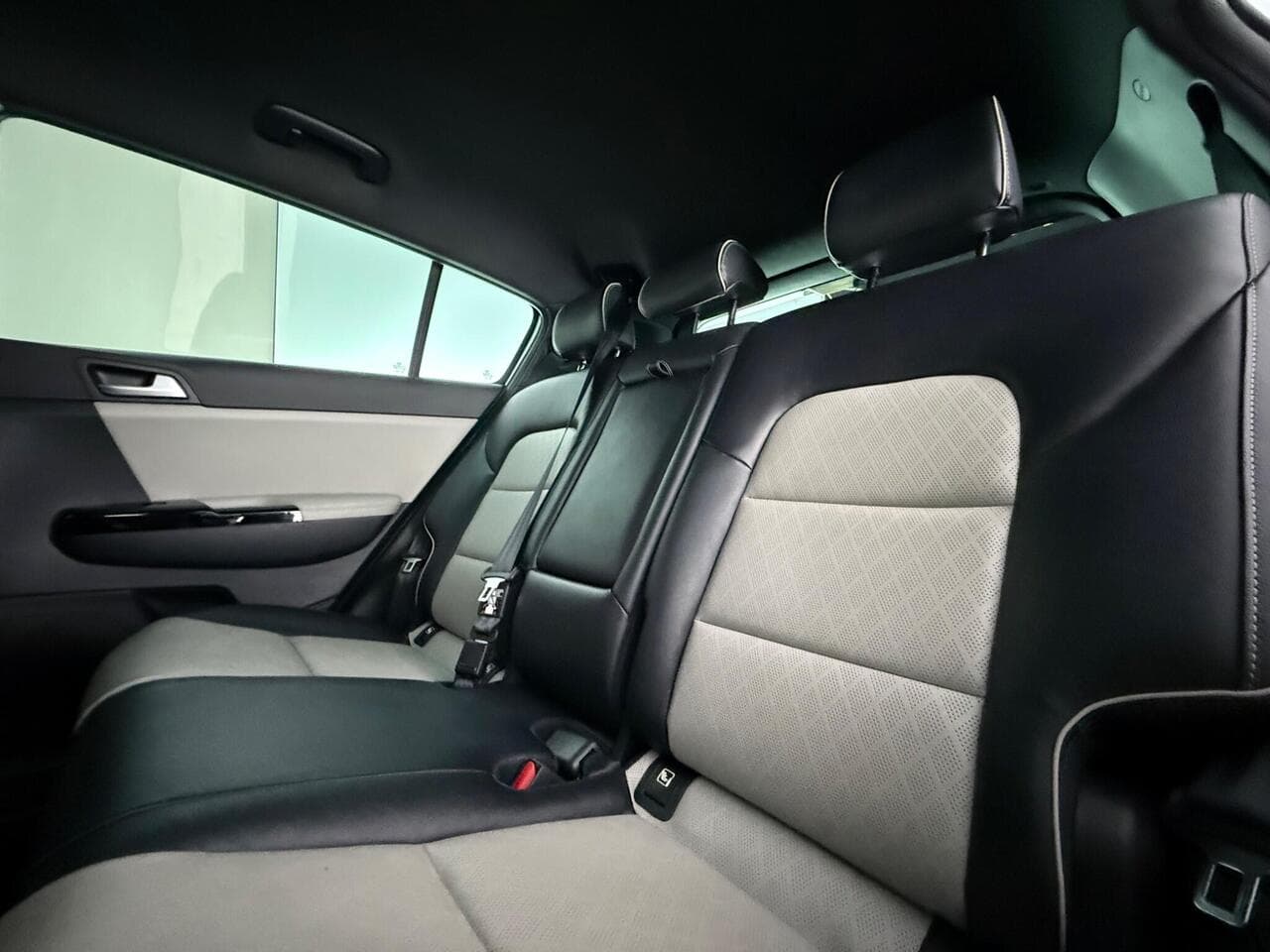 Kia Sportage thumbnail Seat Front Passenger