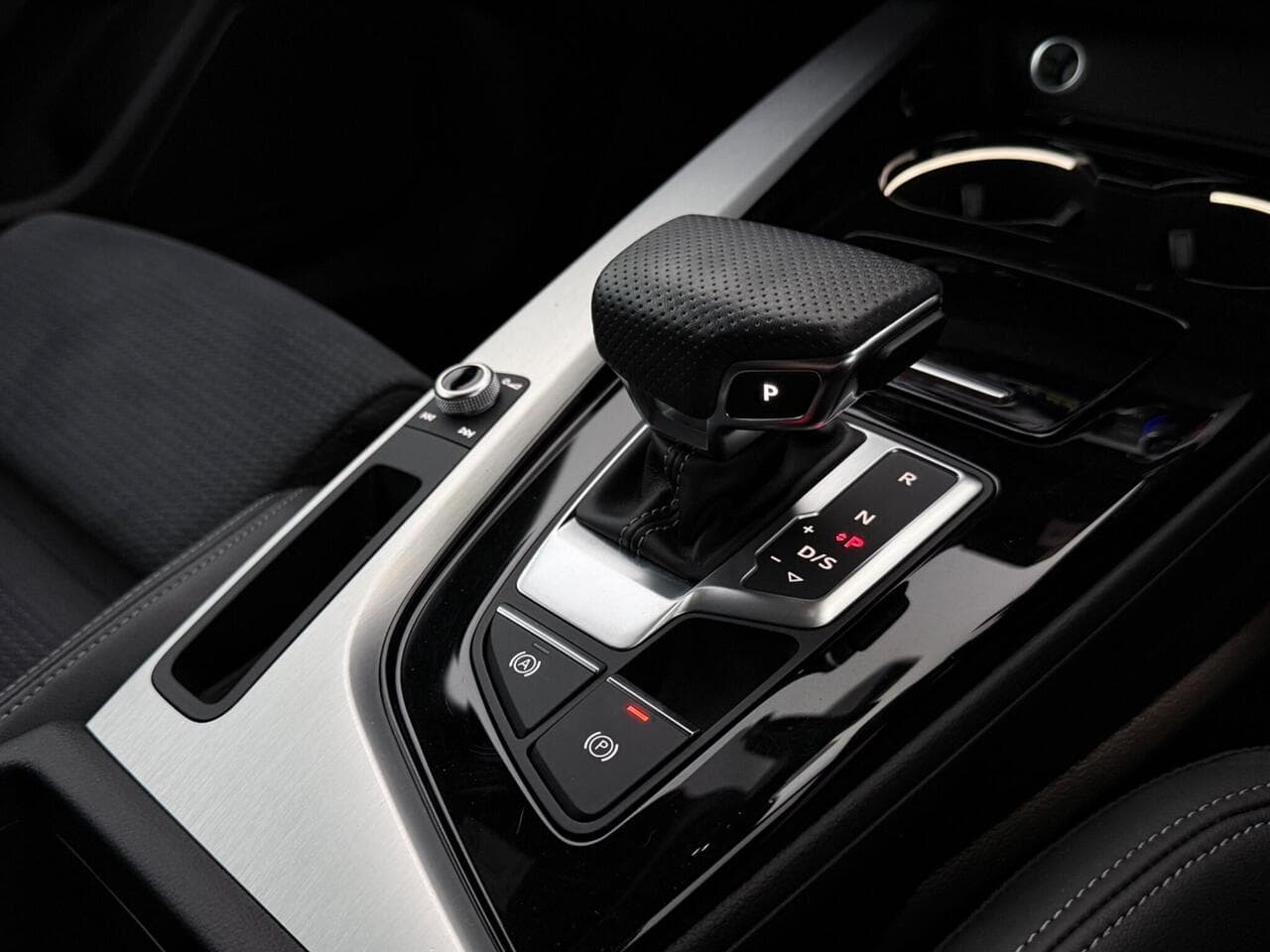 Audi A5 thumbnail Interior Front
