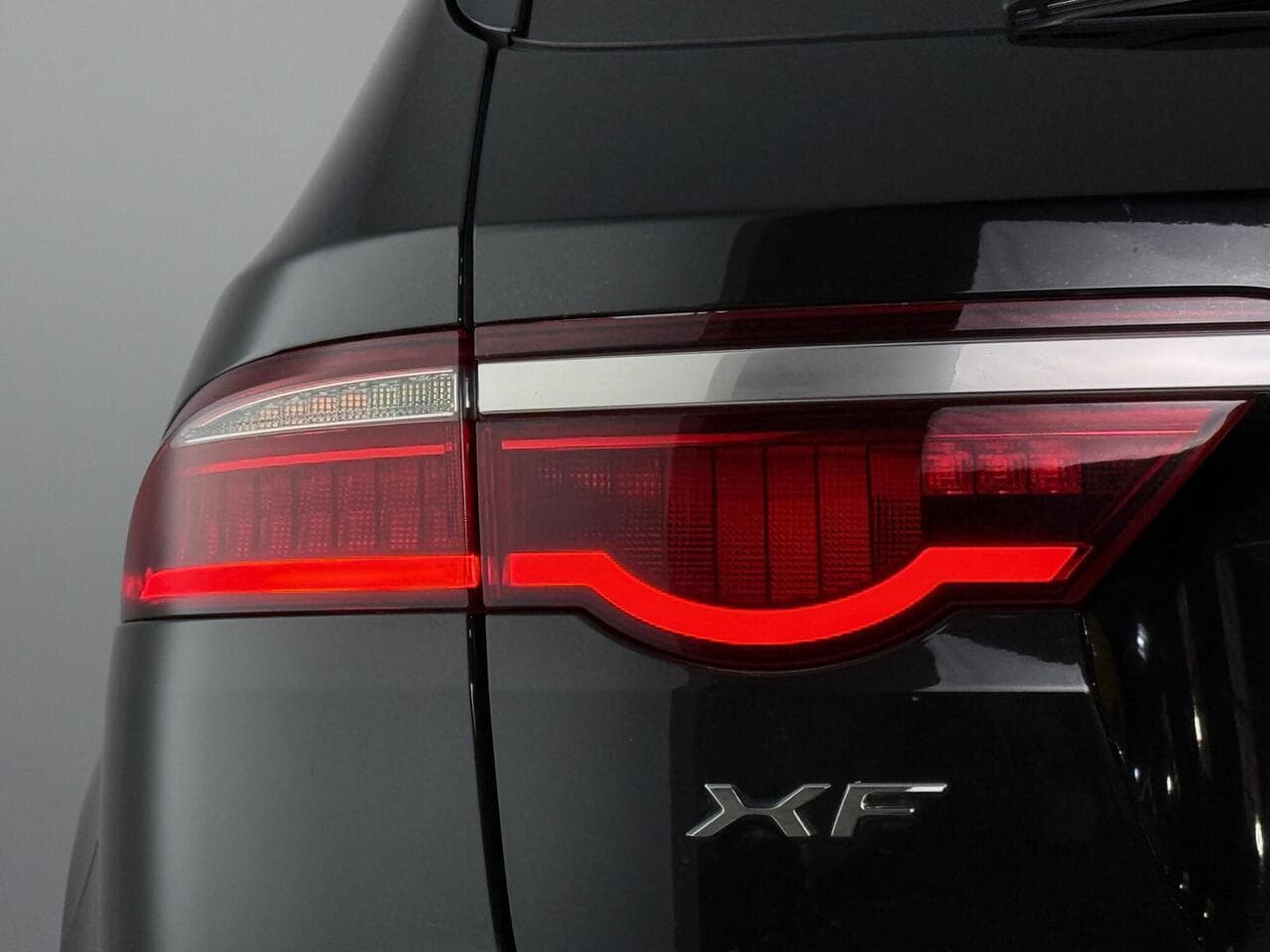 Jaguar XF thumbnail Lights Rear