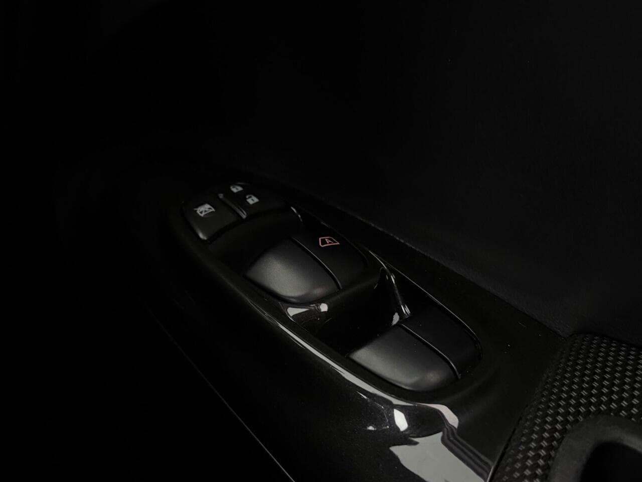 Nissan Juke thumbnail Misc Controls