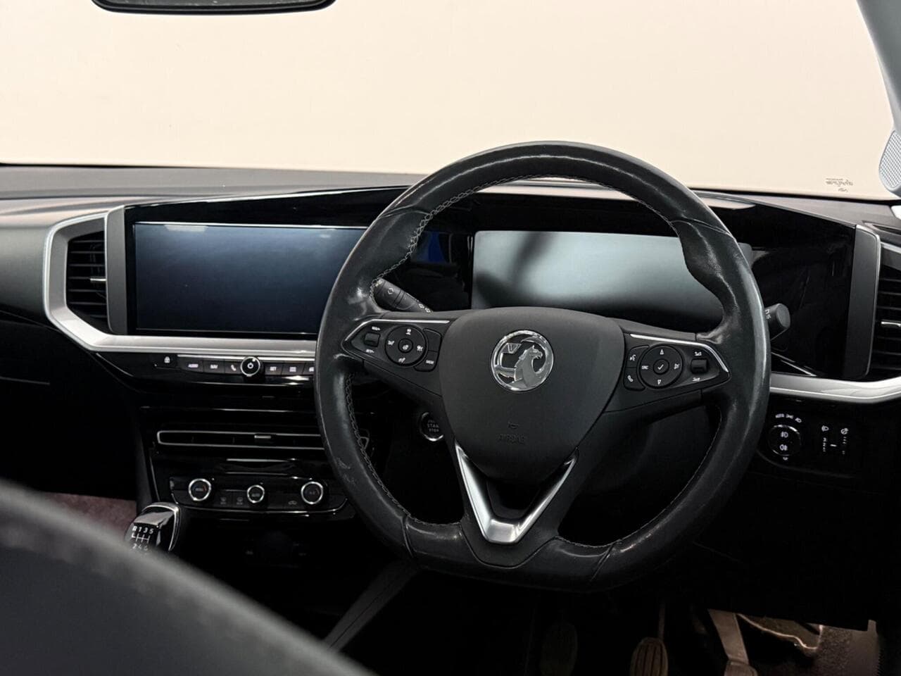 Vauxhall Mokka thumbnail Steering Wheel