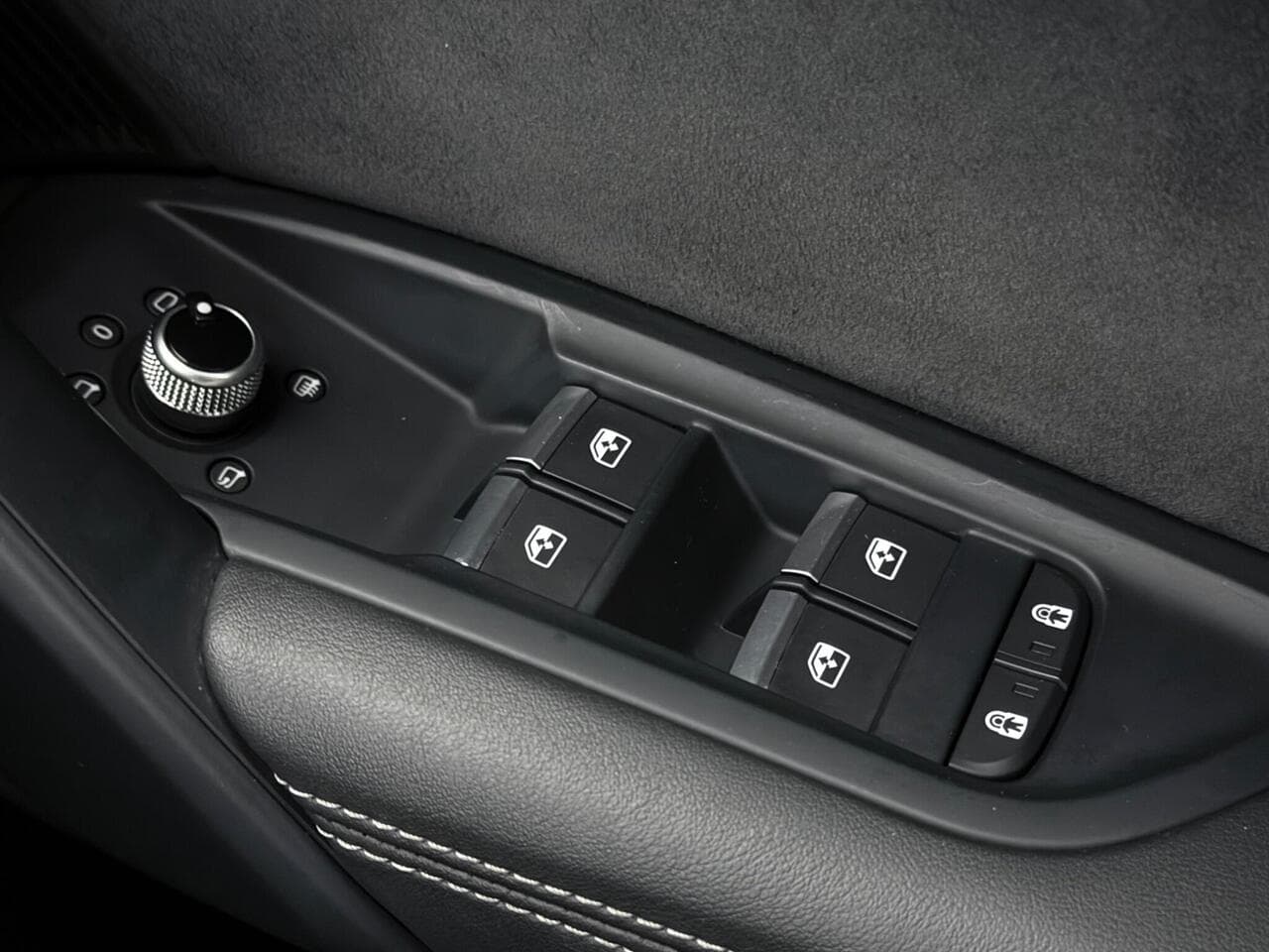 Audi Q5 thumbnail Misc Controls
