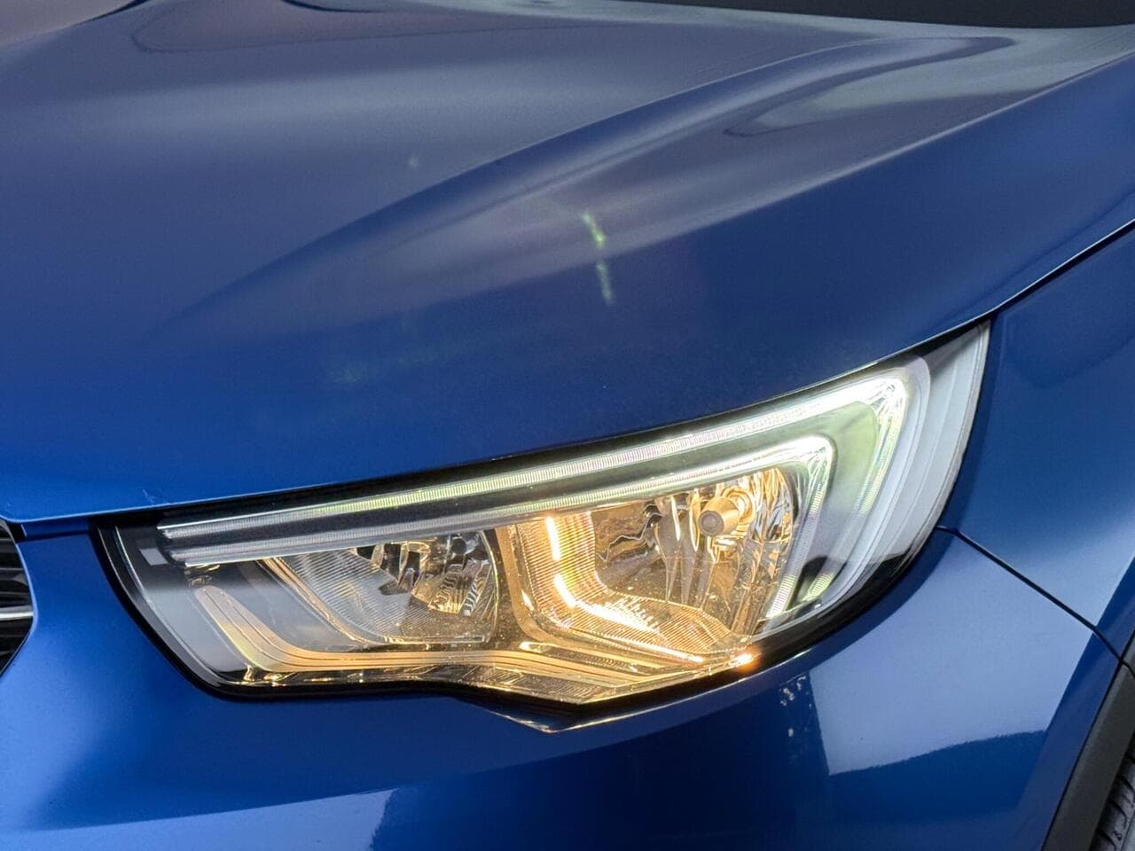 Vauxhall Grandland X thumbnail Lights Front
