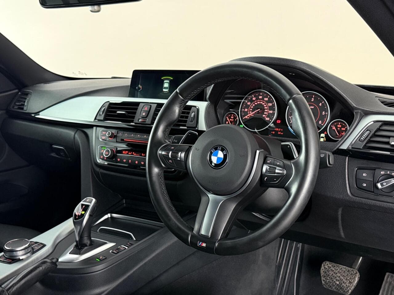 BMW 4 Series thumbnail Steering Wheel