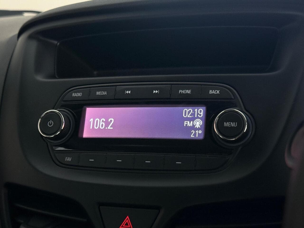 Vauxhall Viva thumbnail Infotainment System