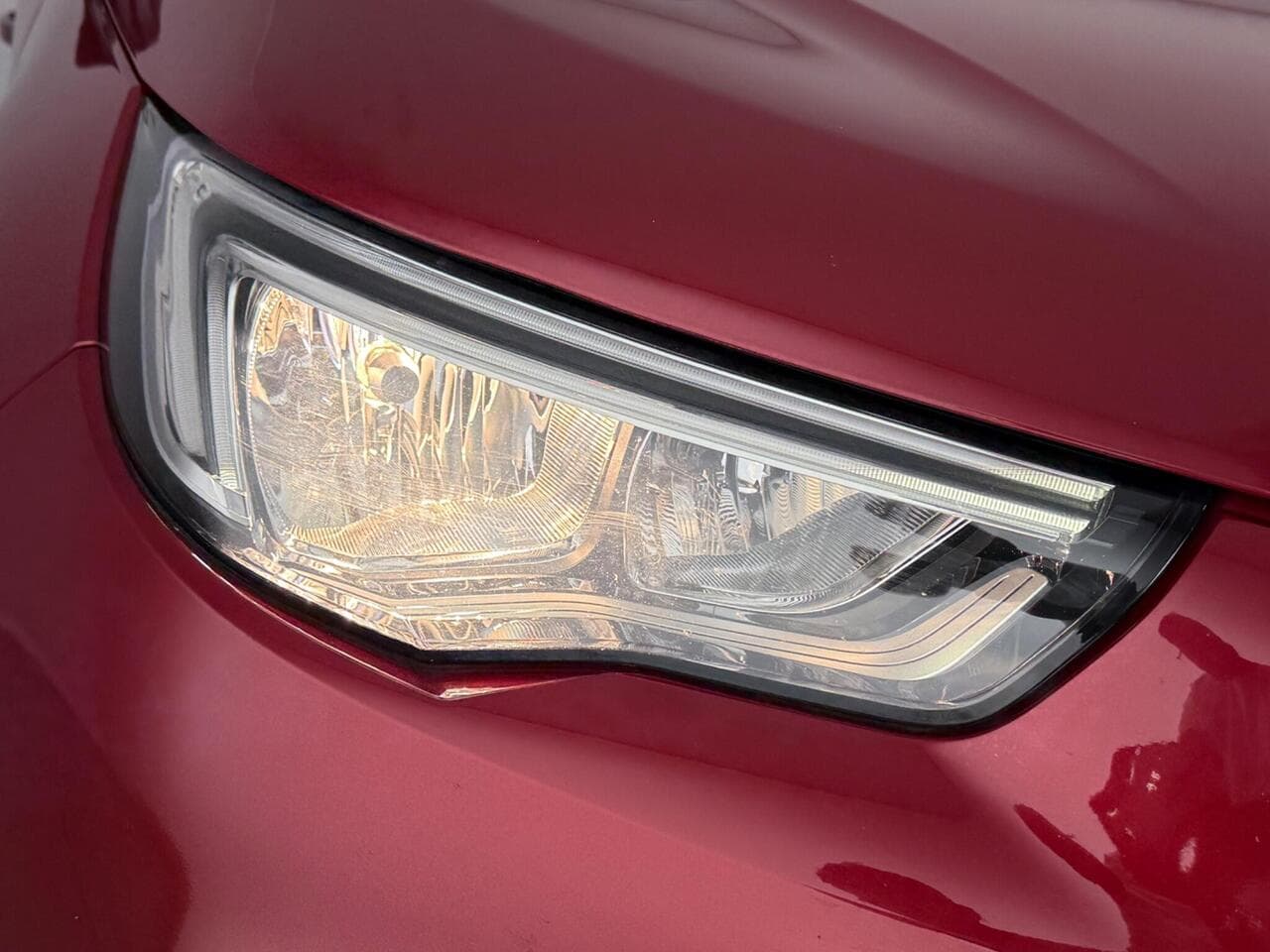 Vauxhall Grandland X thumbnail Lights Front