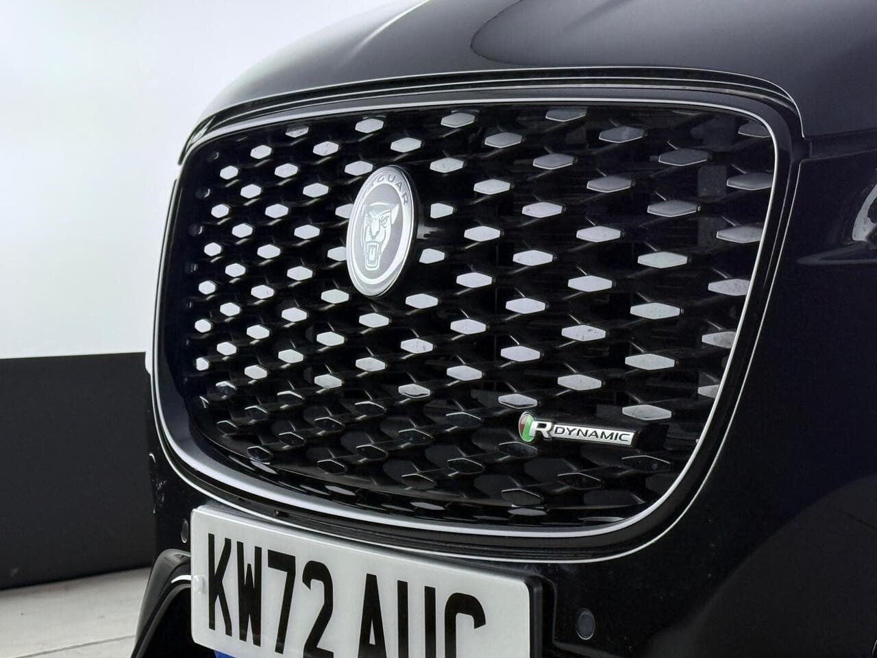 Jaguar F-PACE thumbnail Badge Exterior