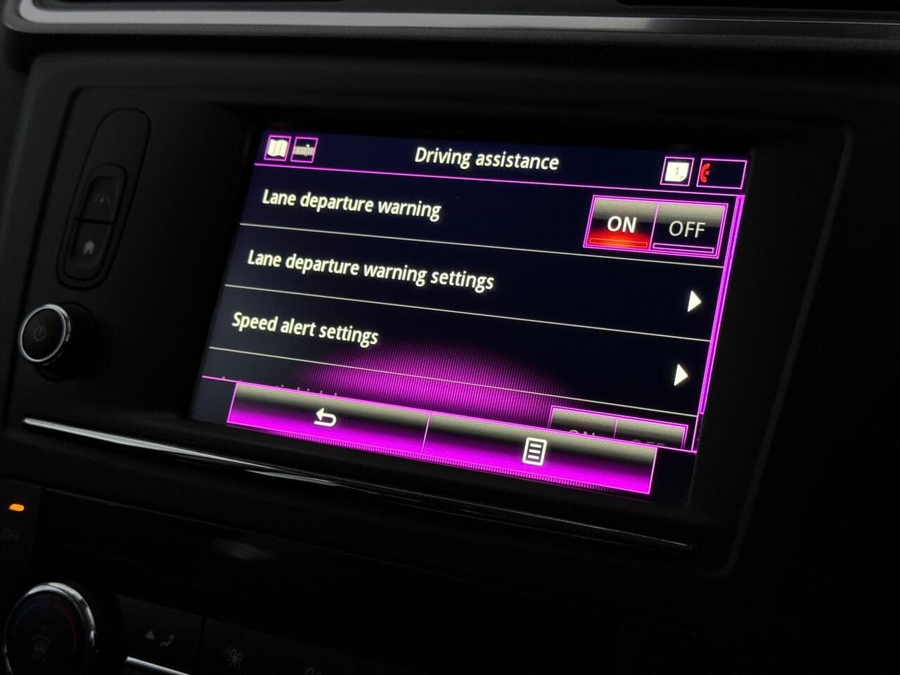 Renault Kadjar thumbnail Infotainment System