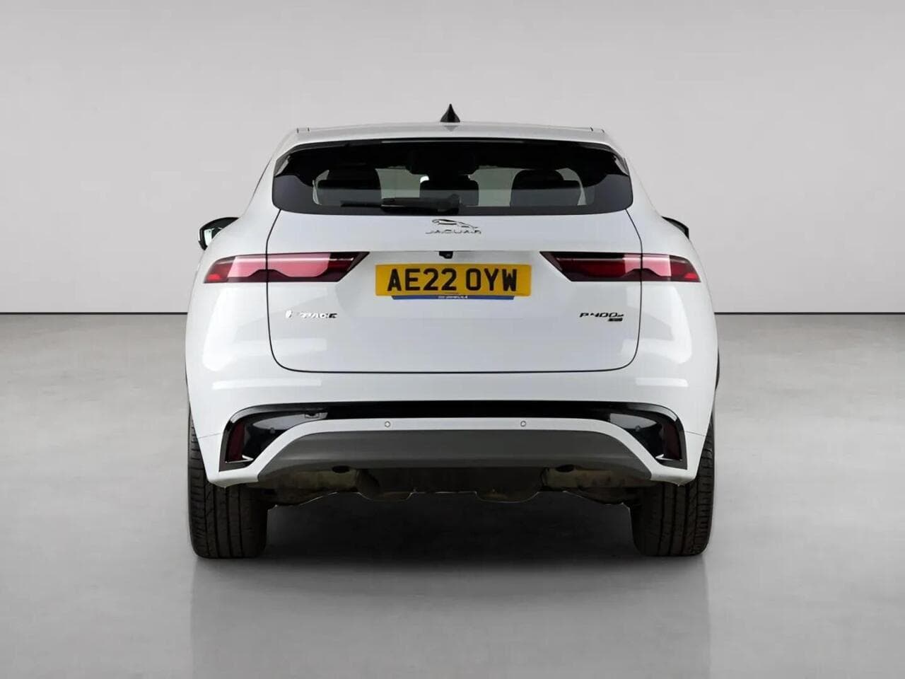 Jaguar F-PACE thumbnail Rear