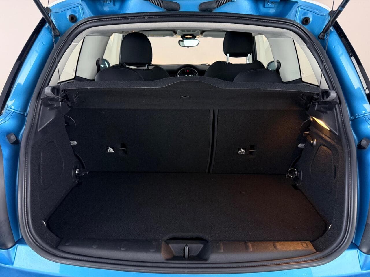 MINI Hatch thumbnail Boot