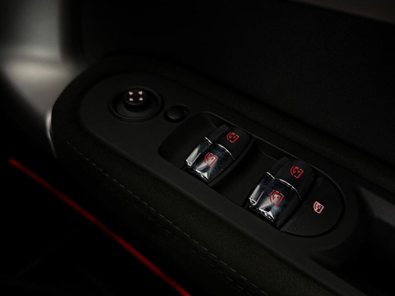 MINI Countryman thumbnail Misc Controls