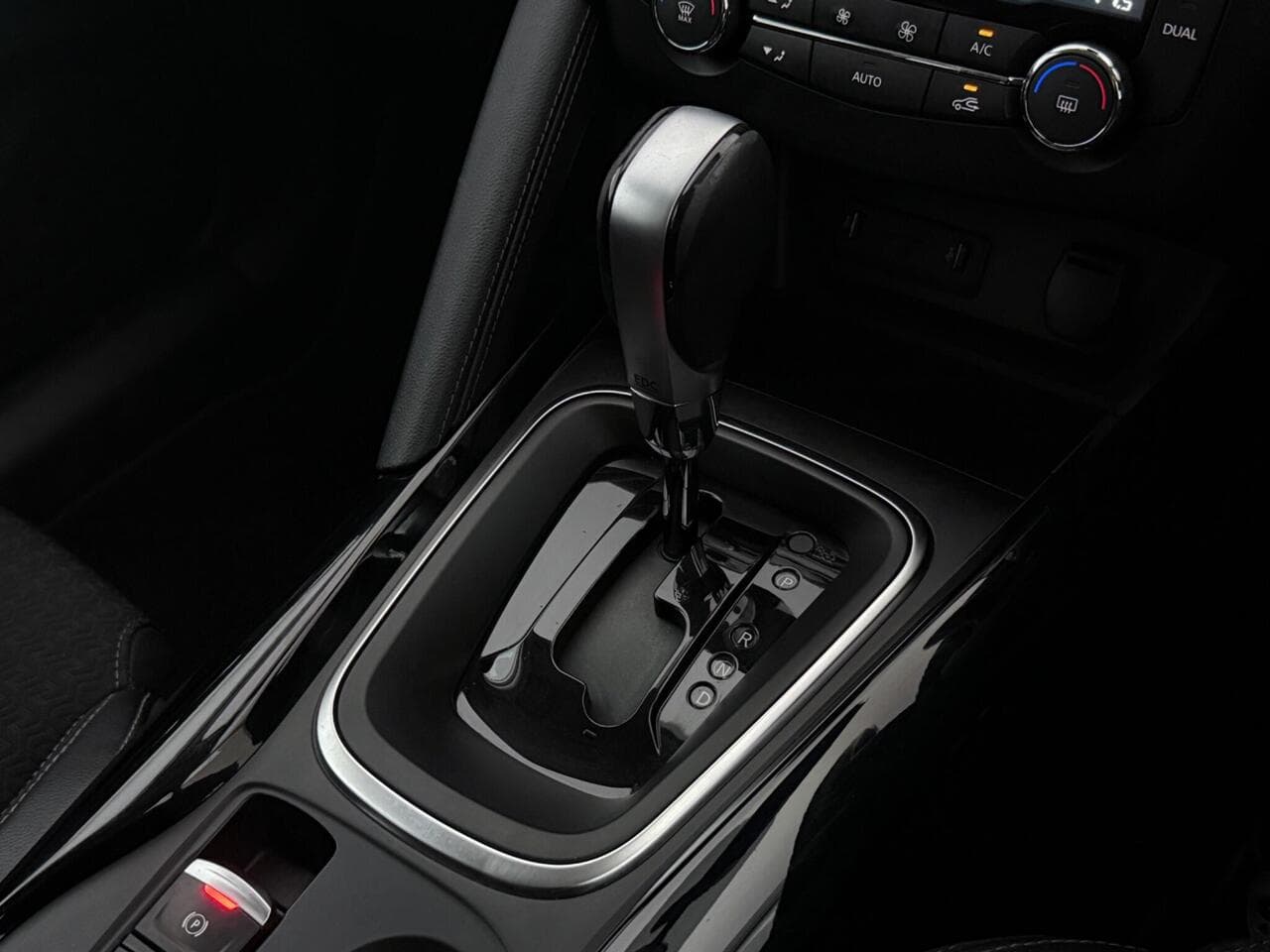 Renault Kadjar thumbnail Interior Front