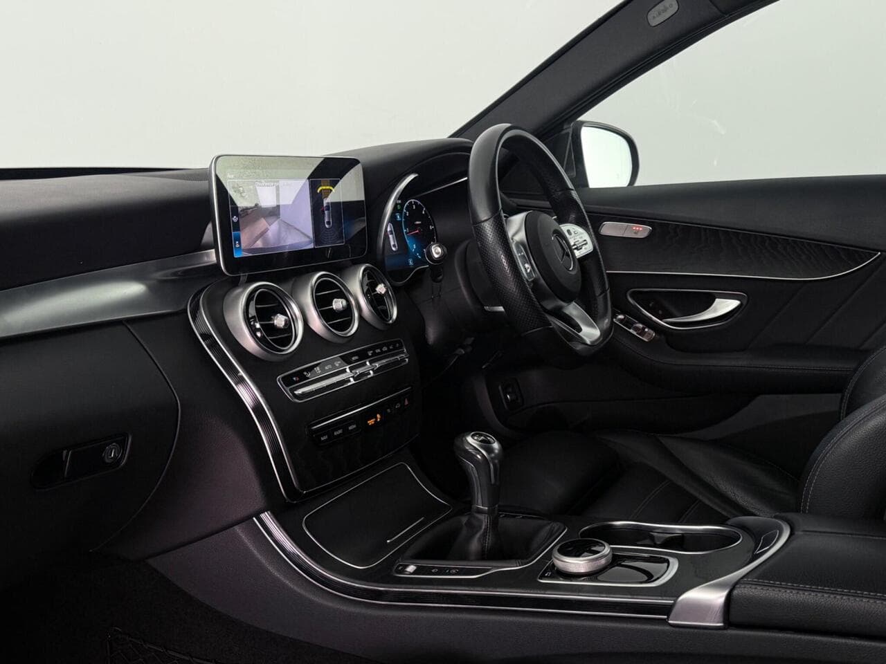 Mercedes-Benz C Class thumbnail Interior Front