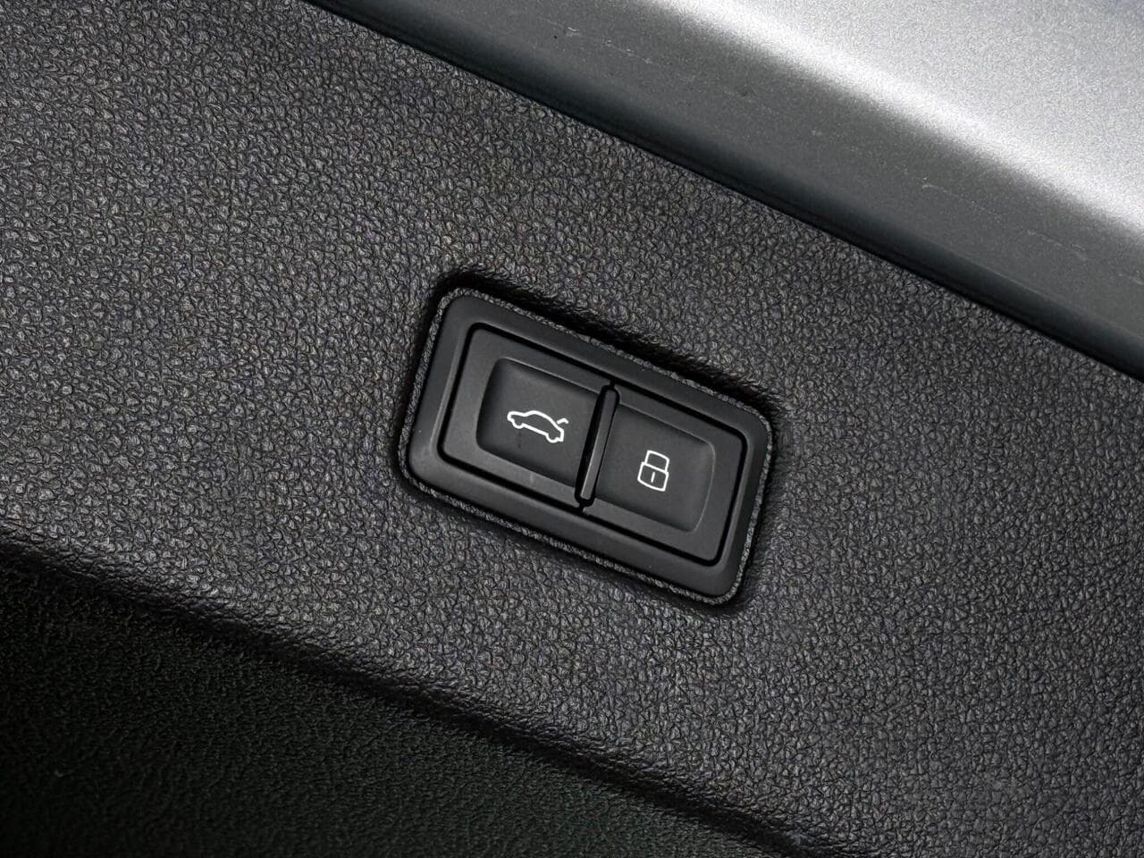 Audi Q7 thumbnail Misc Controls