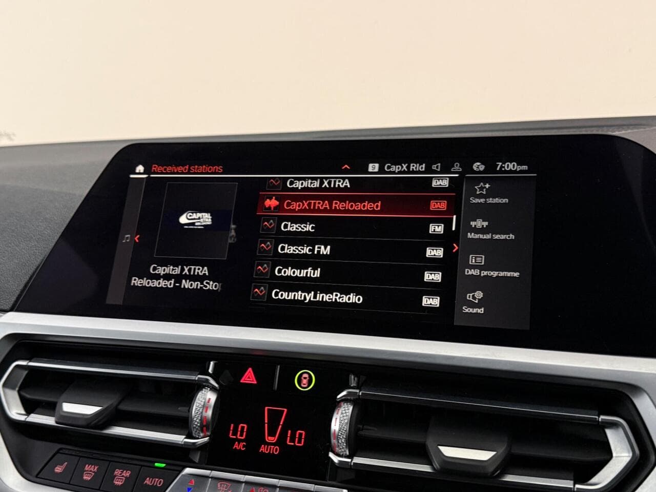 BMW 3 Series thumbnail Infotainment System