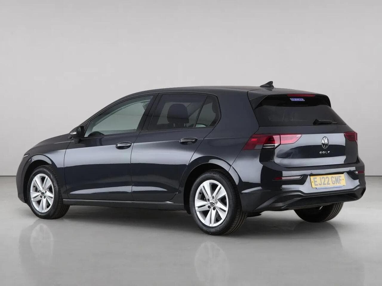 Volkswagen Golf thumbnail Rear Left