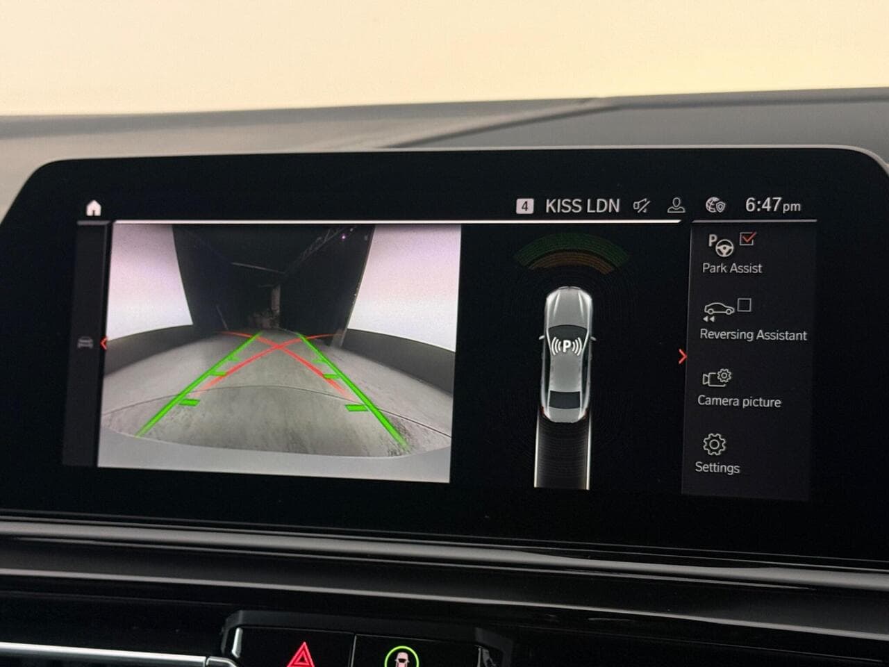 BMW 8 Series Gran Coupe thumbnail Infotainment System