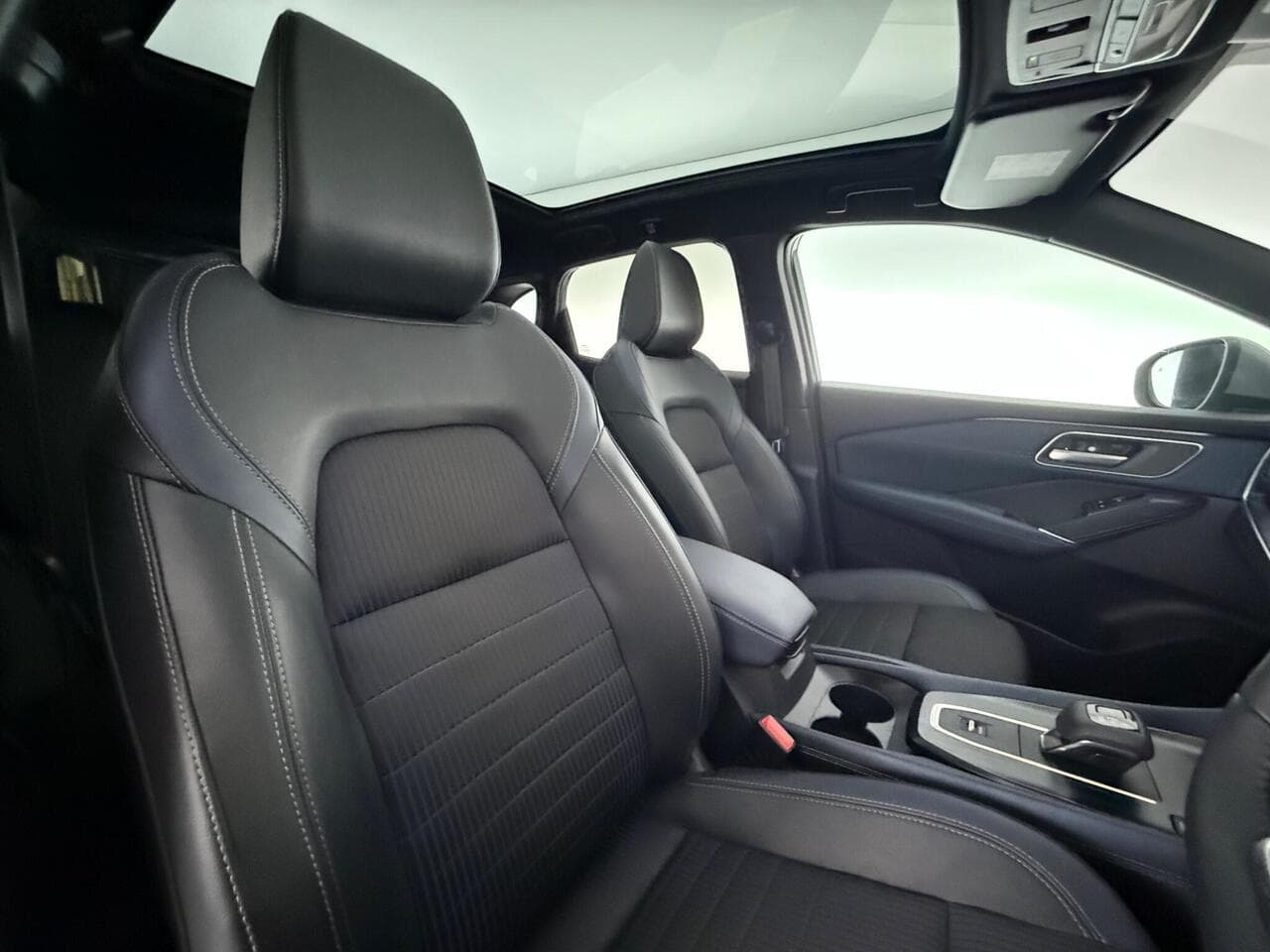 Nissan Qashqai thumbnail Seat Driver