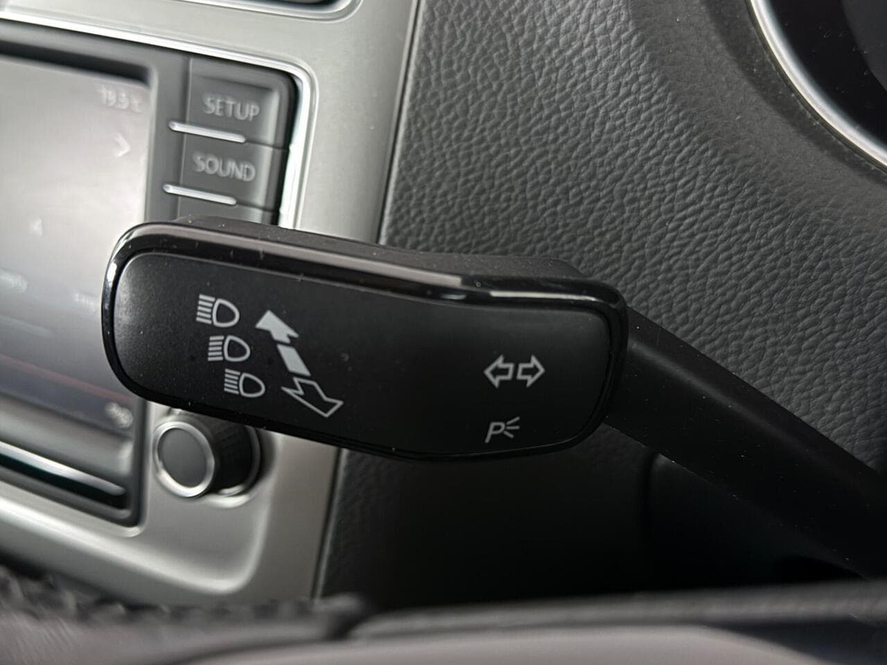 Volkswagen Polo thumbnail Misc Controls