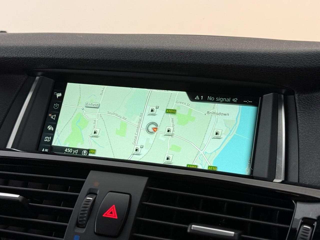 BMW X3 thumbnail Infotainment System