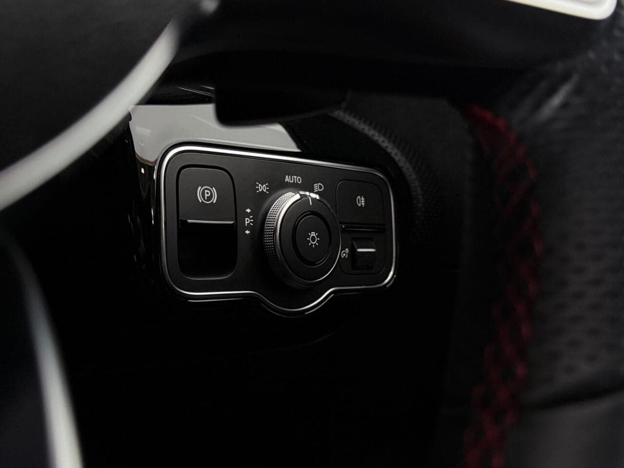 Mercedes-Benz A Class thumbnail Misc Controls