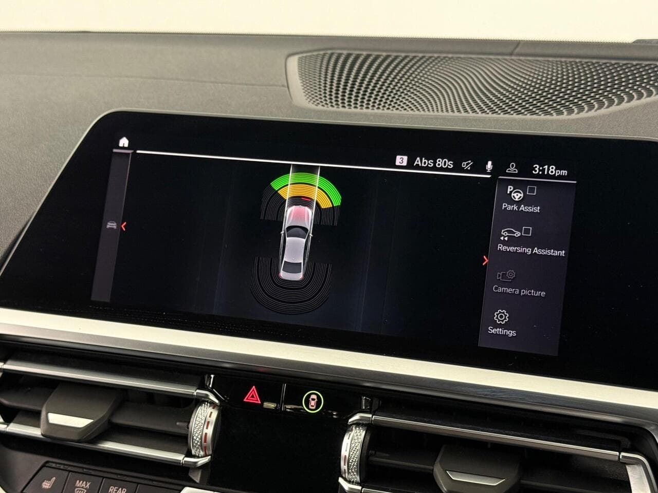 BMW 3 Series thumbnail Infotainment System