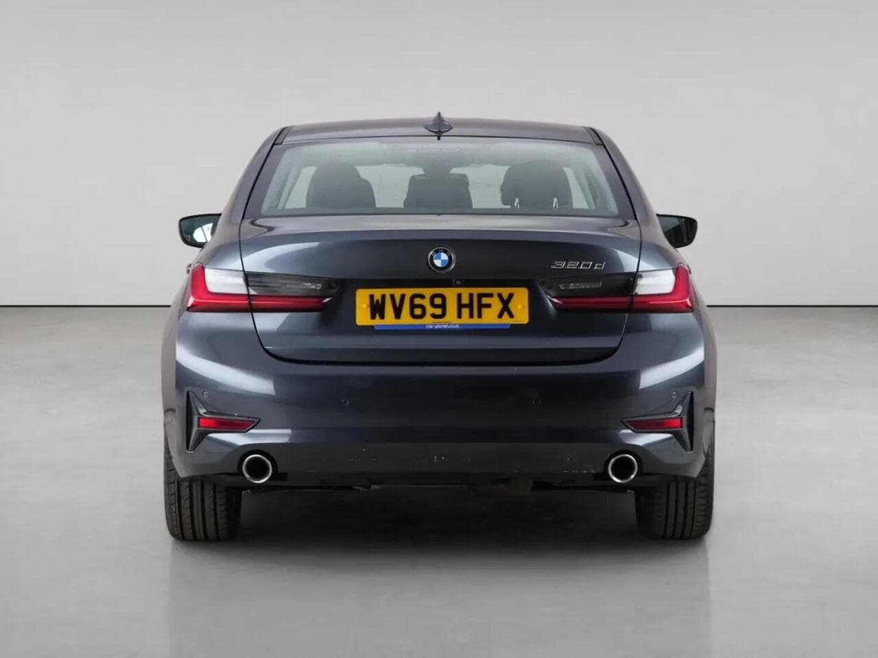 BMW 3 Series thumbnail Rear