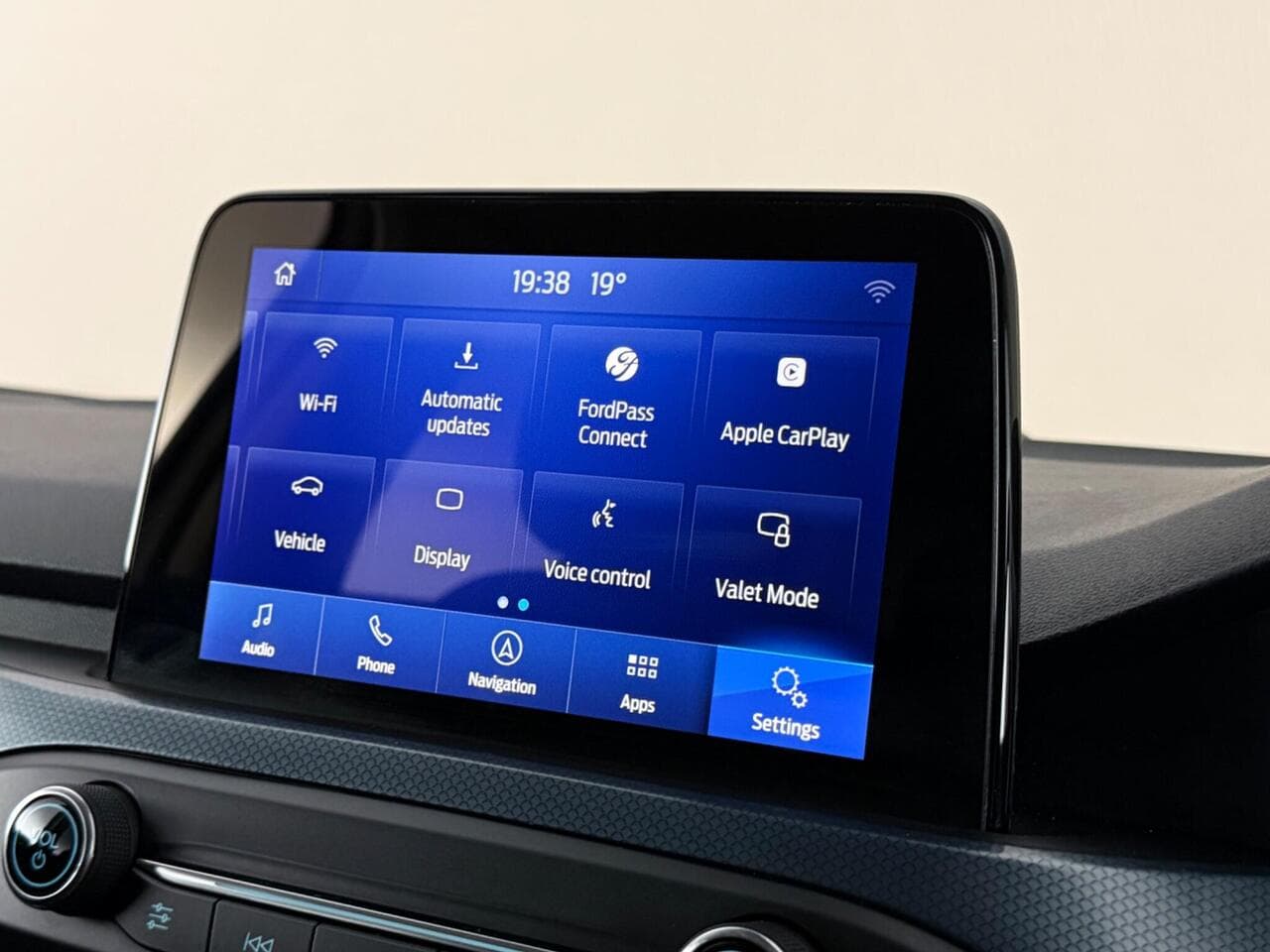 Ford Focus thumbnail Infotainment System