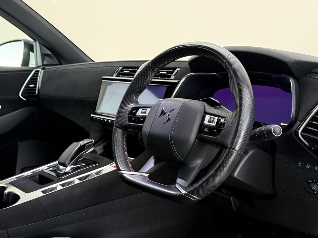 DS AUTOMOBILES DS 7 thumbnail Interior Front