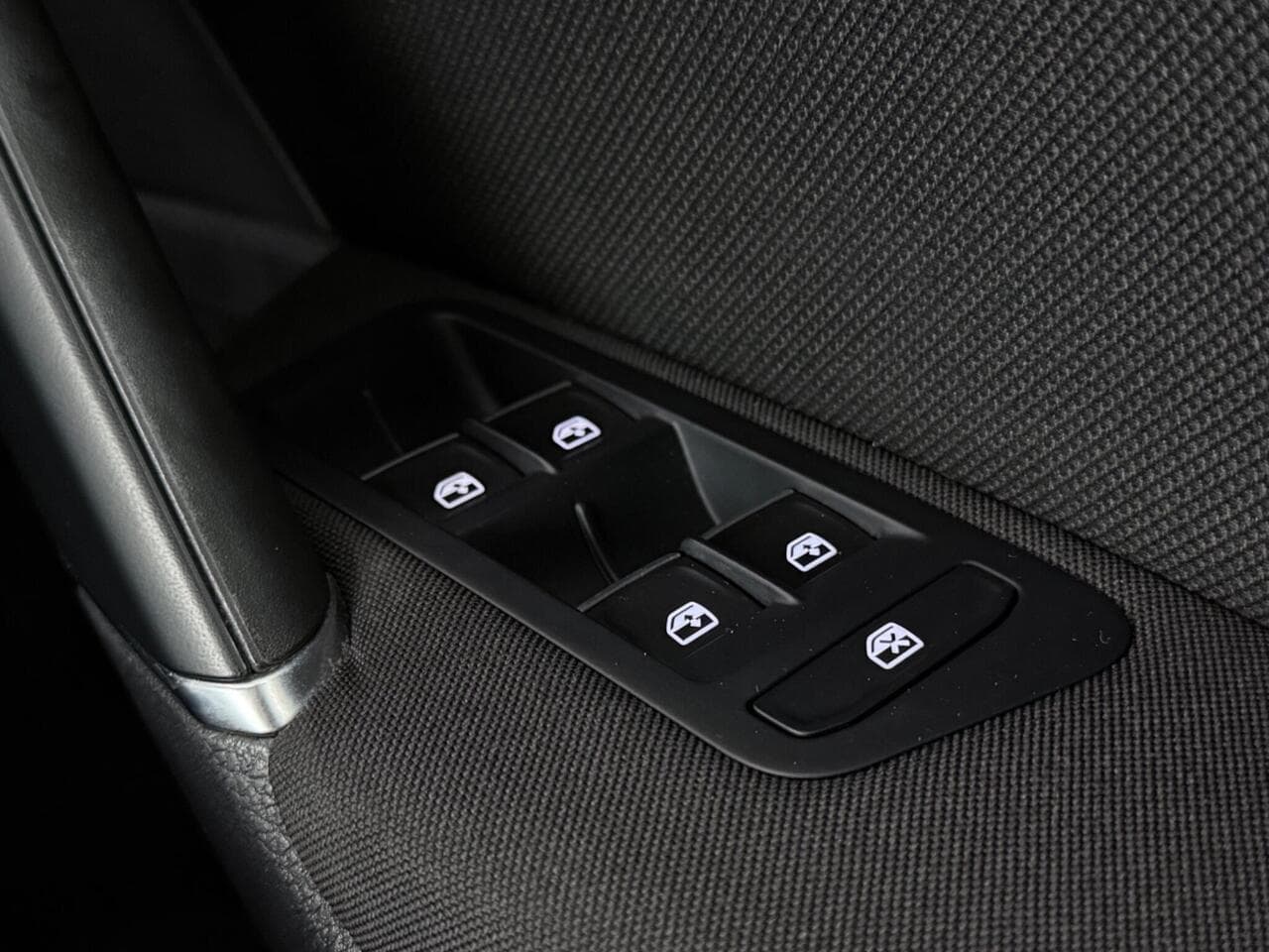 Volkswagen Golf thumbnail Misc Controls