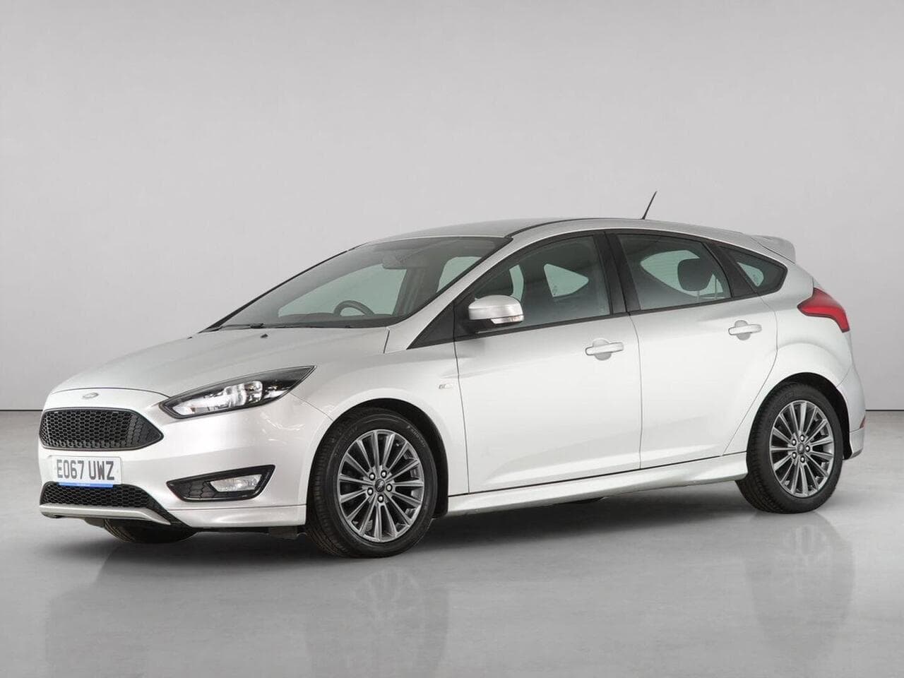 Ford Focus thumbnail Front Left