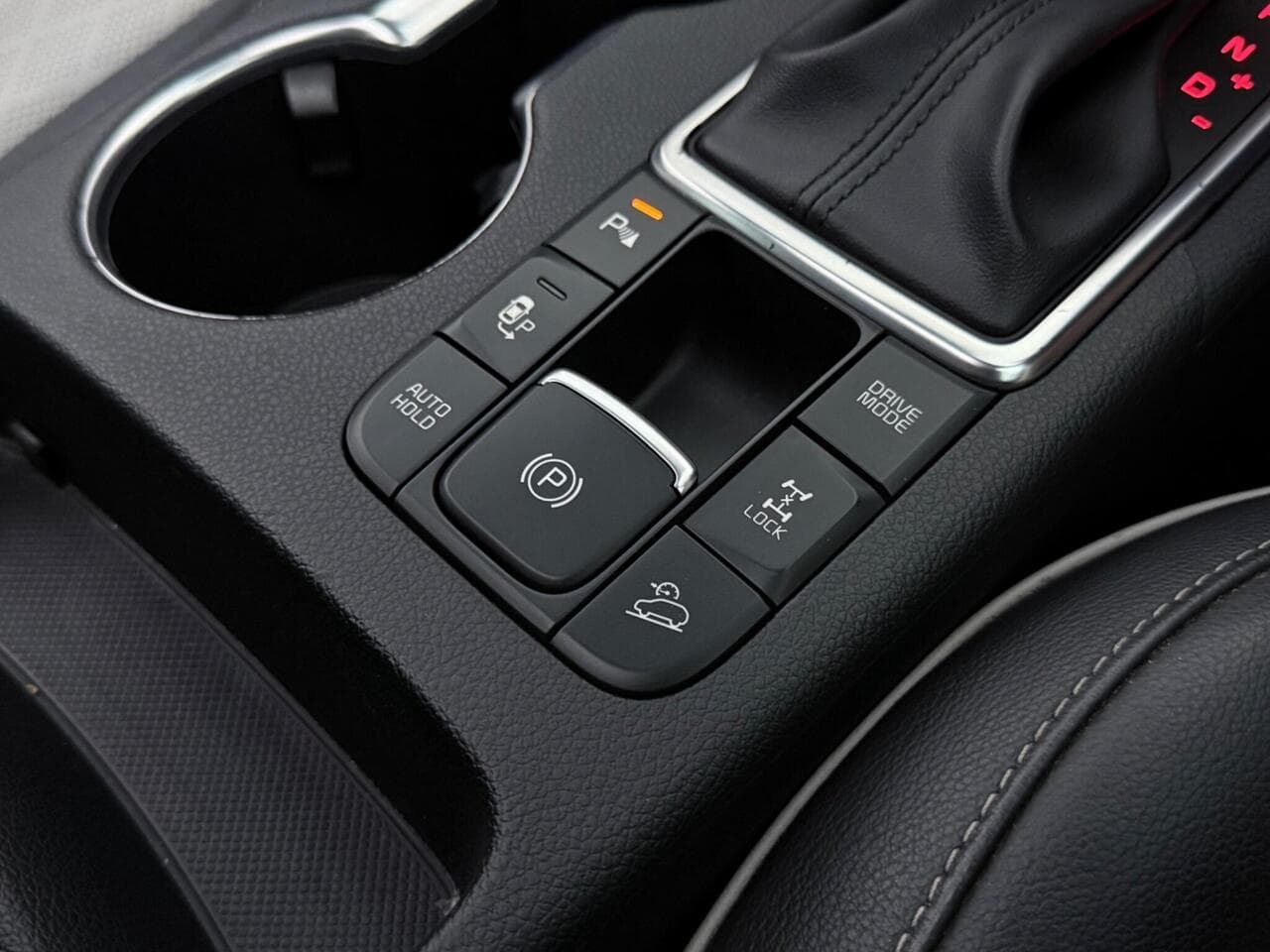 Kia Sportage thumbnail Misc Controls