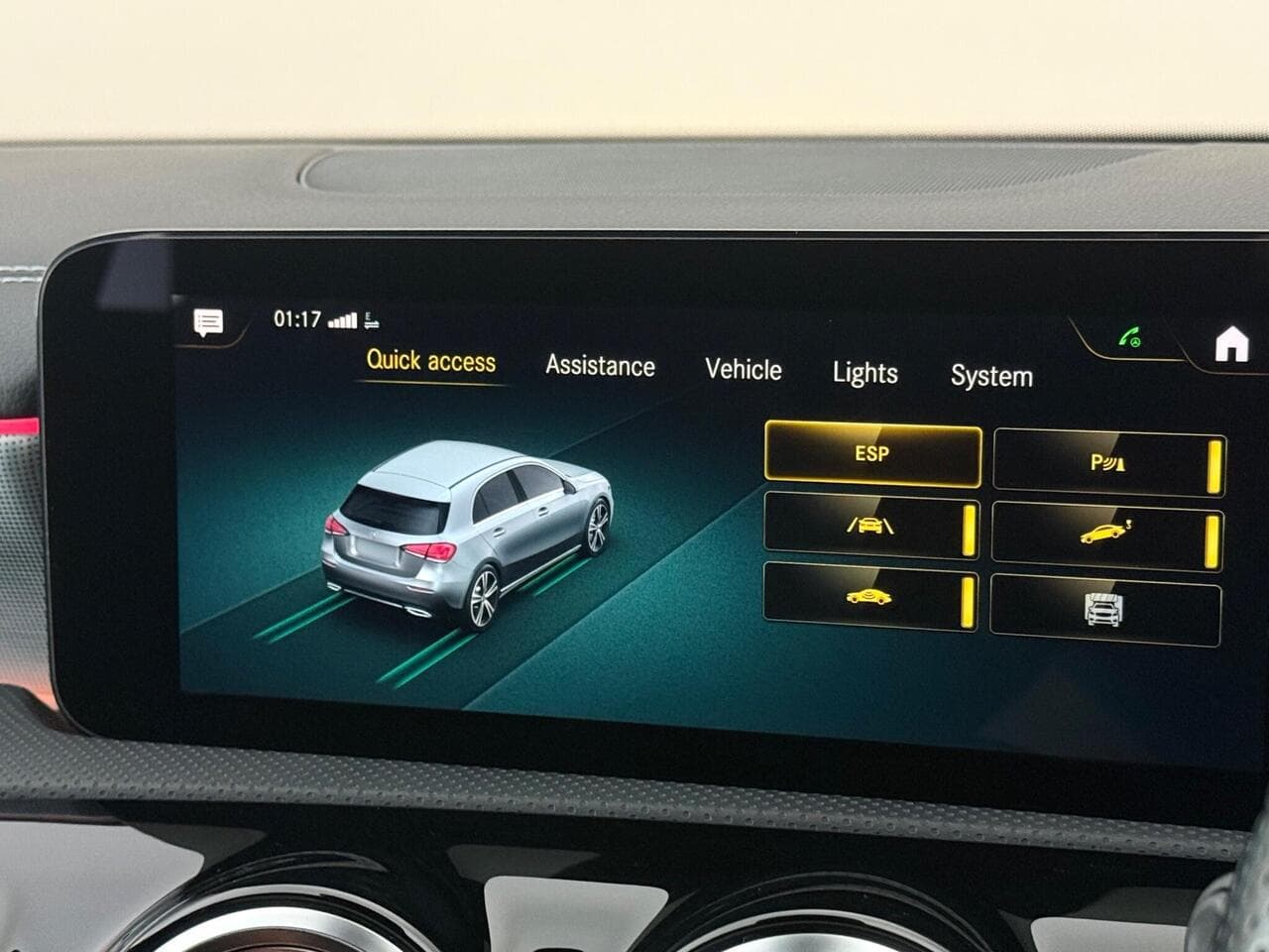Mercedes-Benz A Class thumbnail Infotainment System