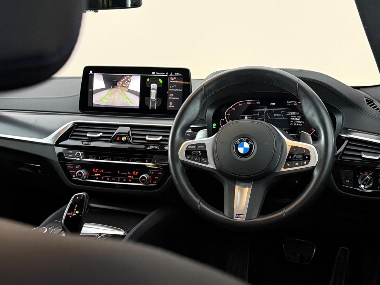 BMW 5 Series thumbnail Steering Wheel