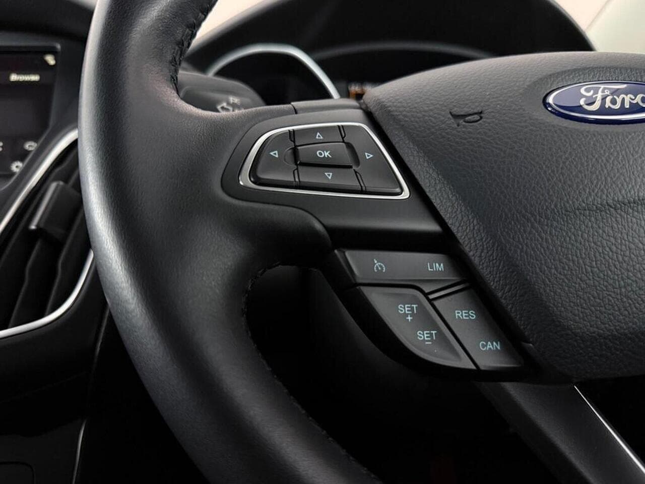 Ford Focus thumbnail Misc Controls