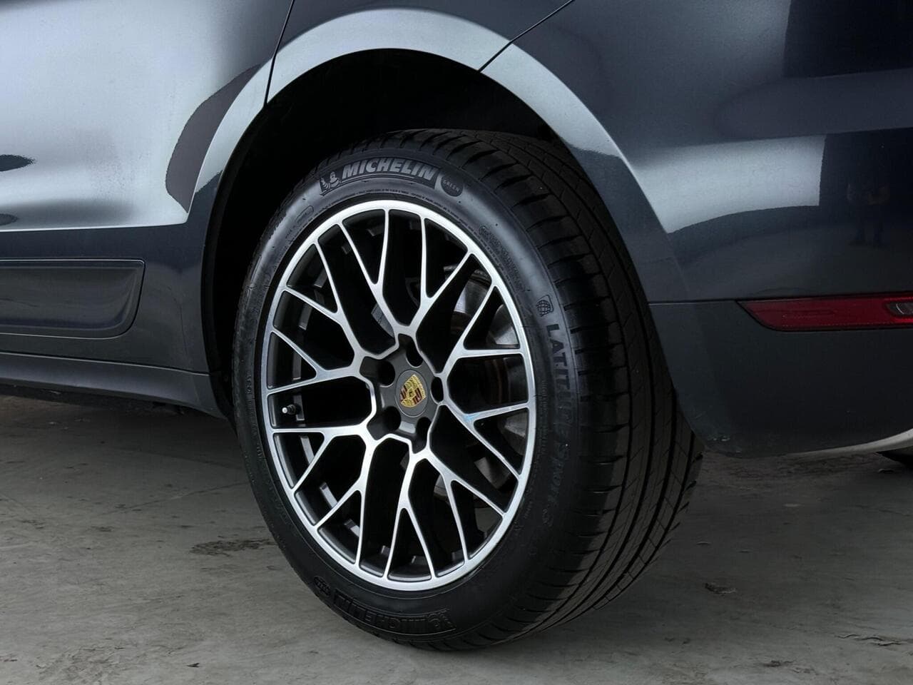 Porsche Macan thumbnail Wheel