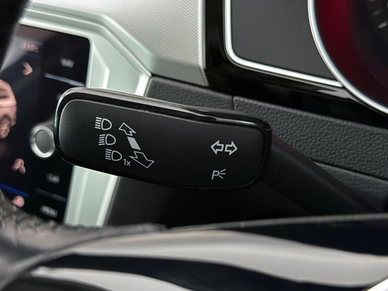 Volkswagen Passat thumbnail Misc Controls