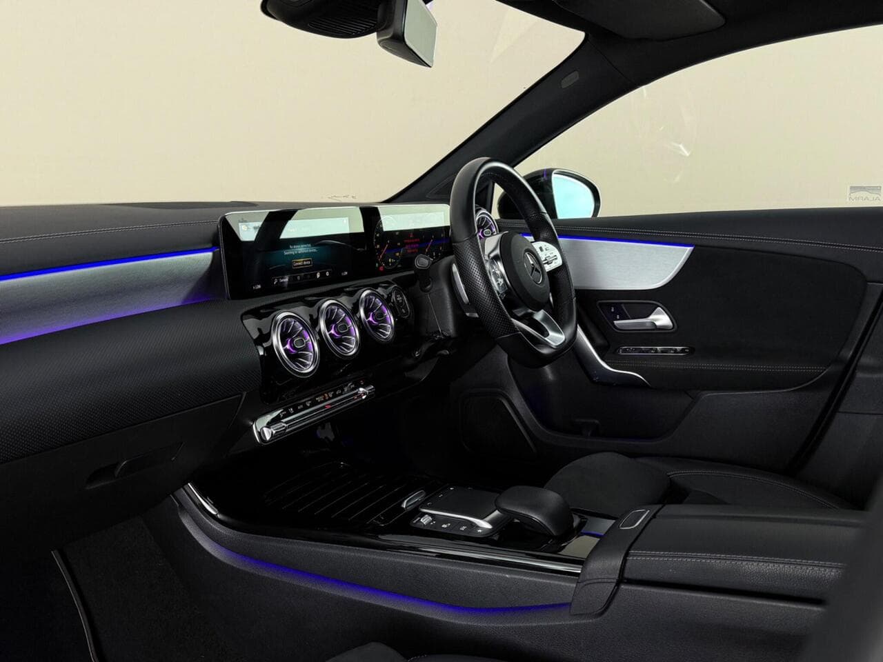 Mercedes-Benz A Class thumbnail Interior Front