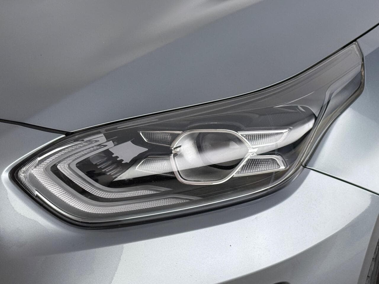 Kia Ceed thumbnail Lights Front