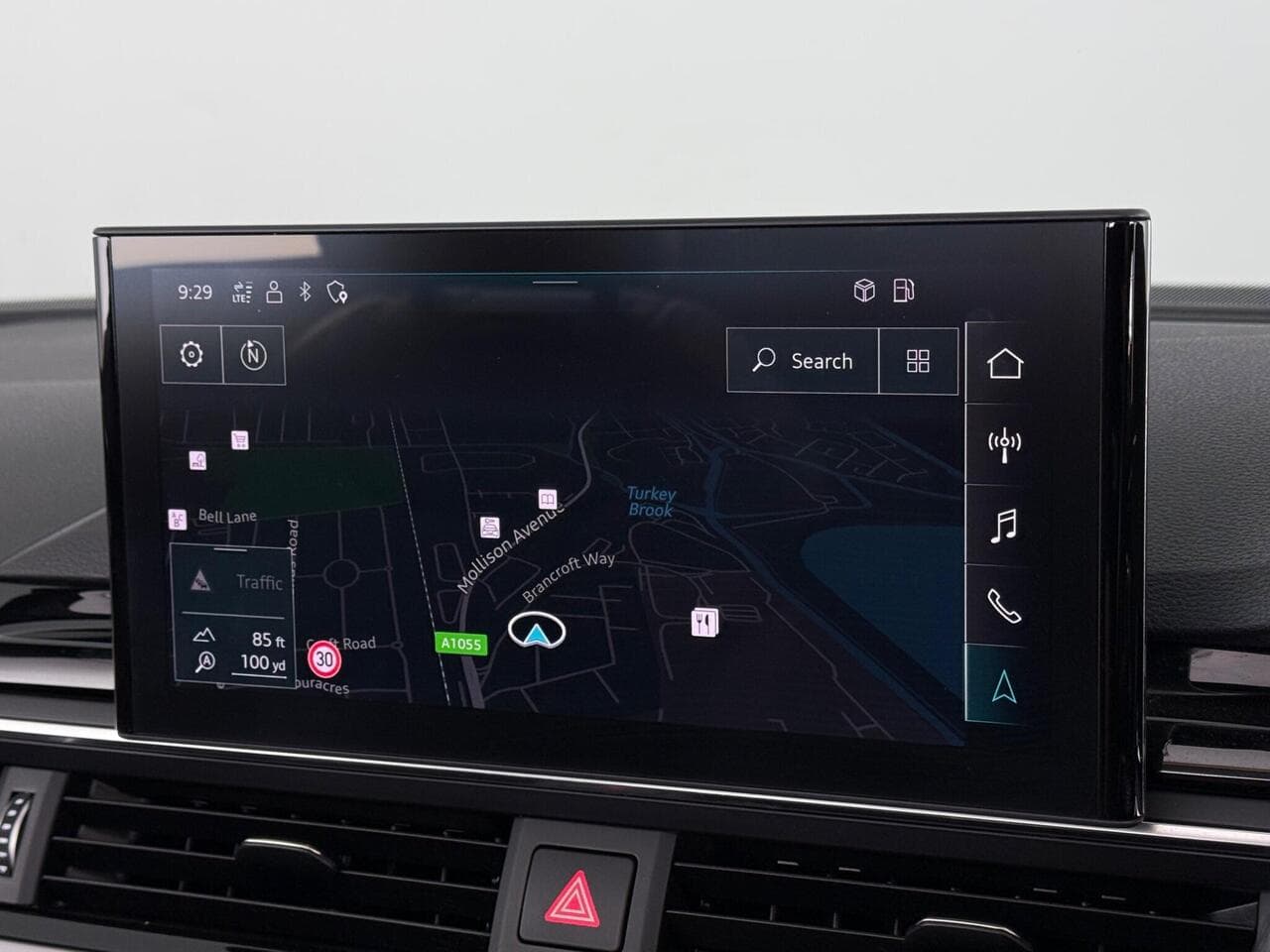 Audi A5 Cabriolet thumbnail Infotainment System