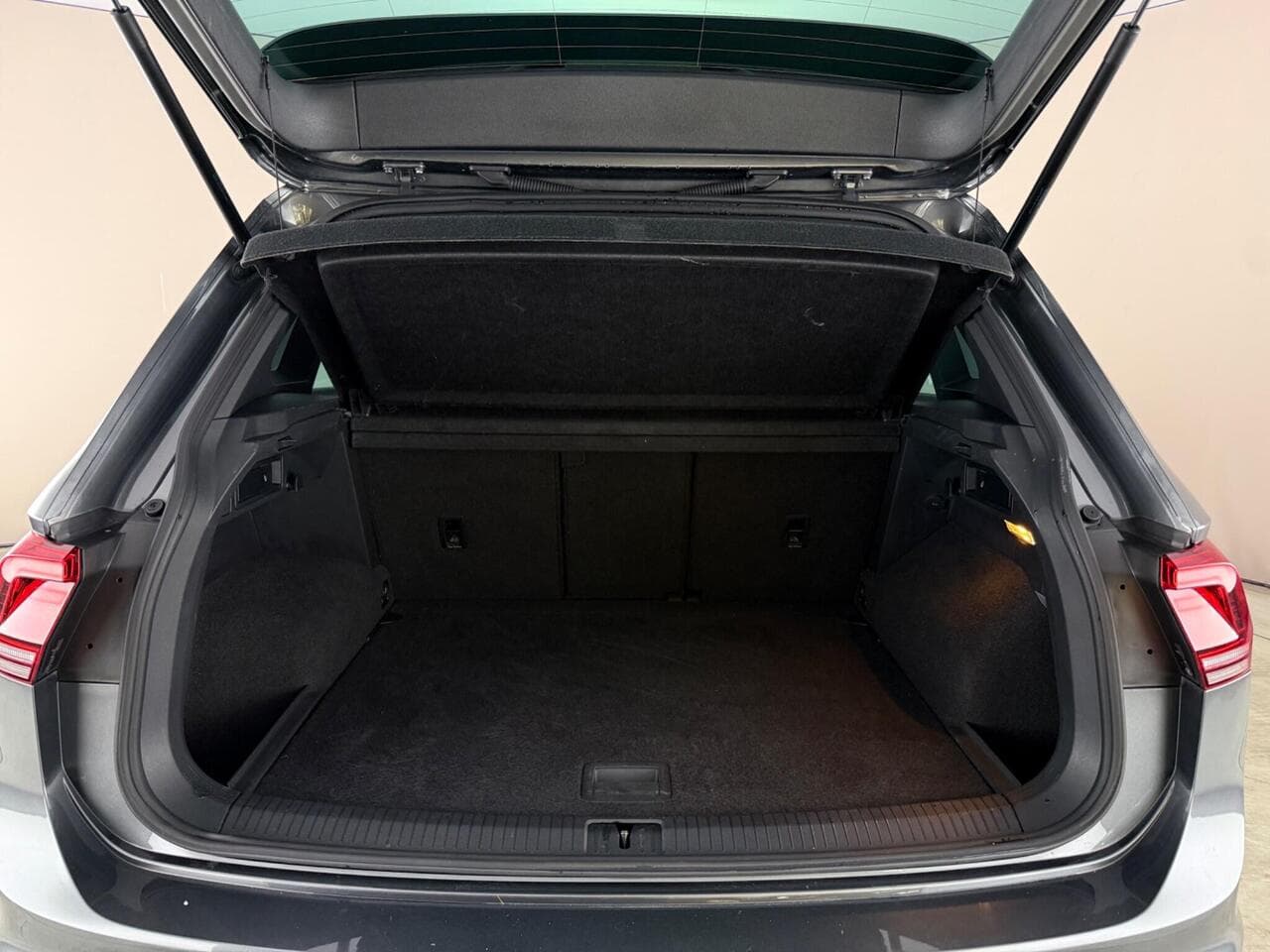 Volkswagen Tiguan thumbnail Boot
