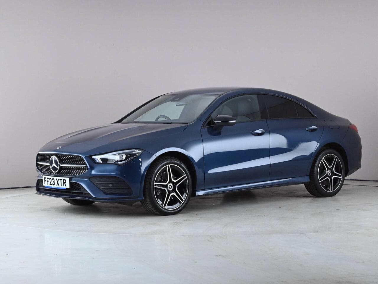 Mercedes-Benz CLA thumbnail Front Left