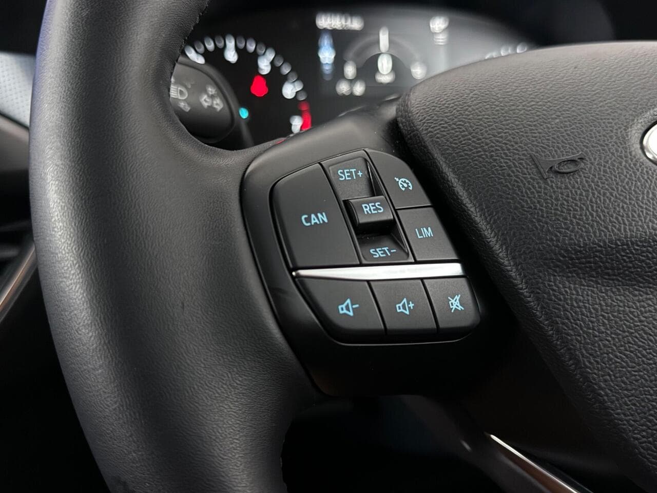 Ford Focus thumbnail Misc Controls
