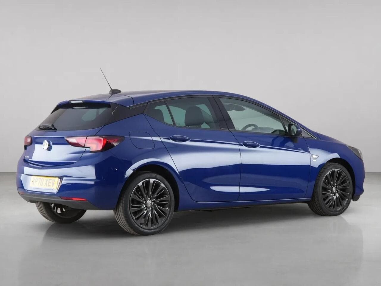 Vauxhall Astra thumbnail Side Right