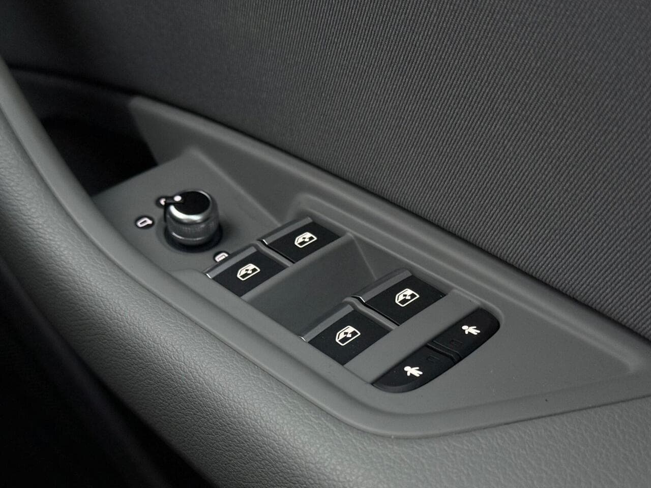 Audi A4 thumbnail Misc Controls