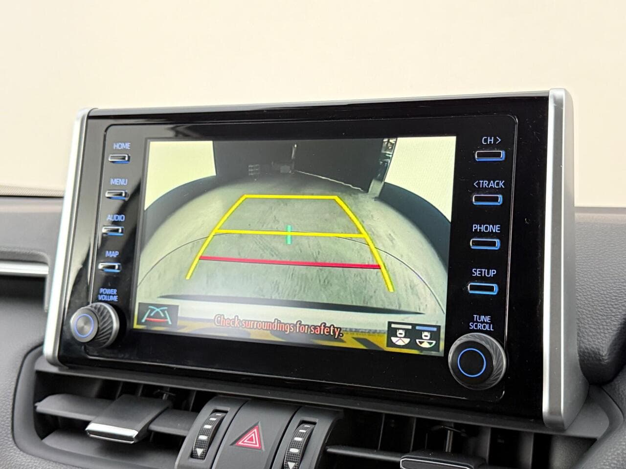 Toyota RAV4 thumbnail Infotainment System