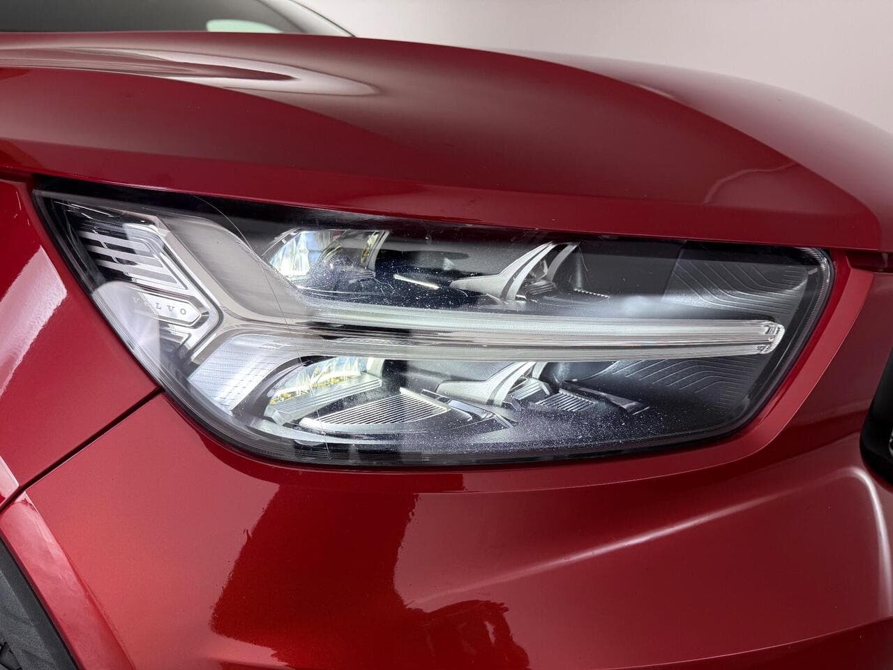 Volvo XC40 thumbnail Lights Front