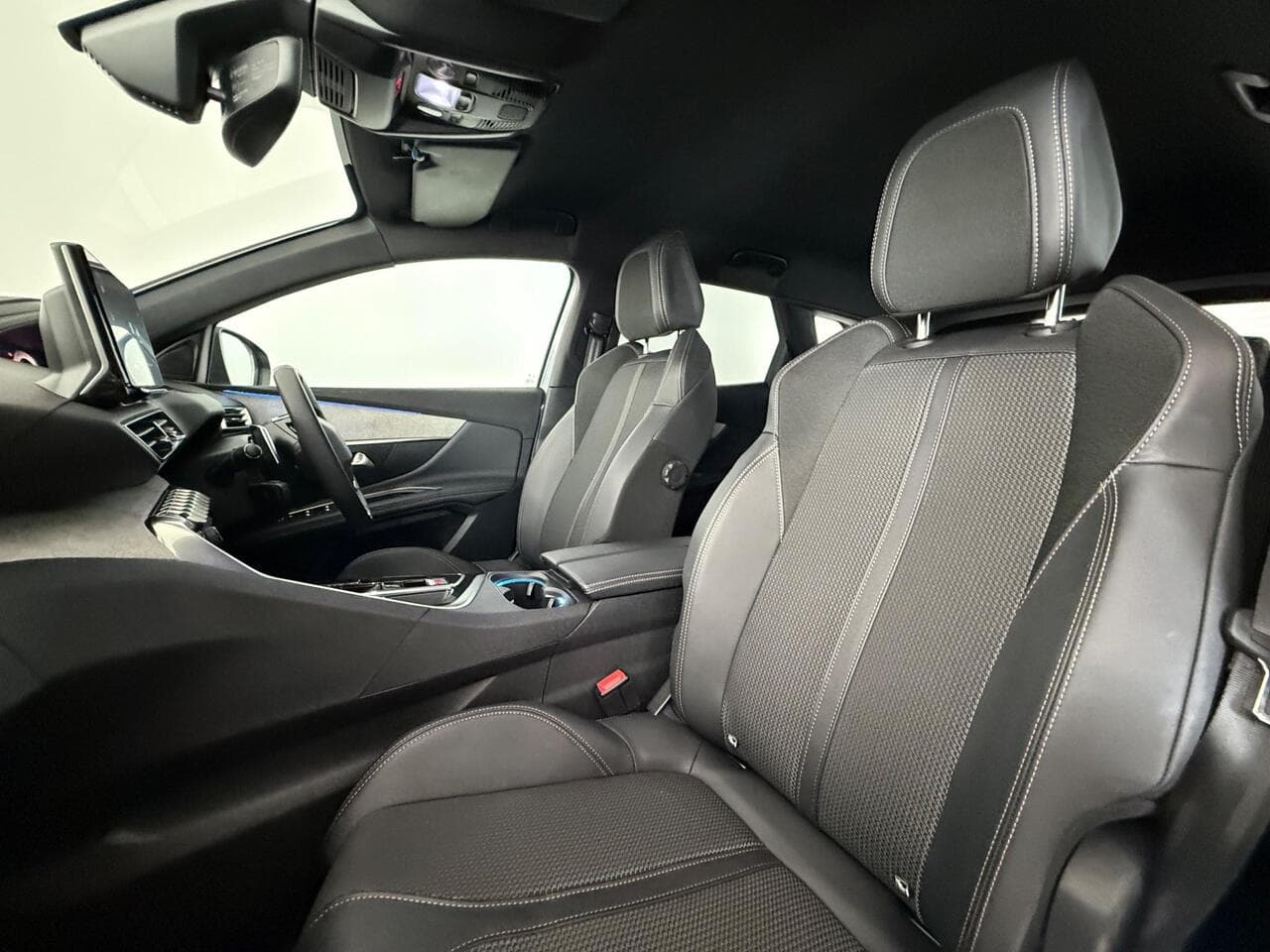 Peugeot 3008 thumbnail Seat Front Passenger