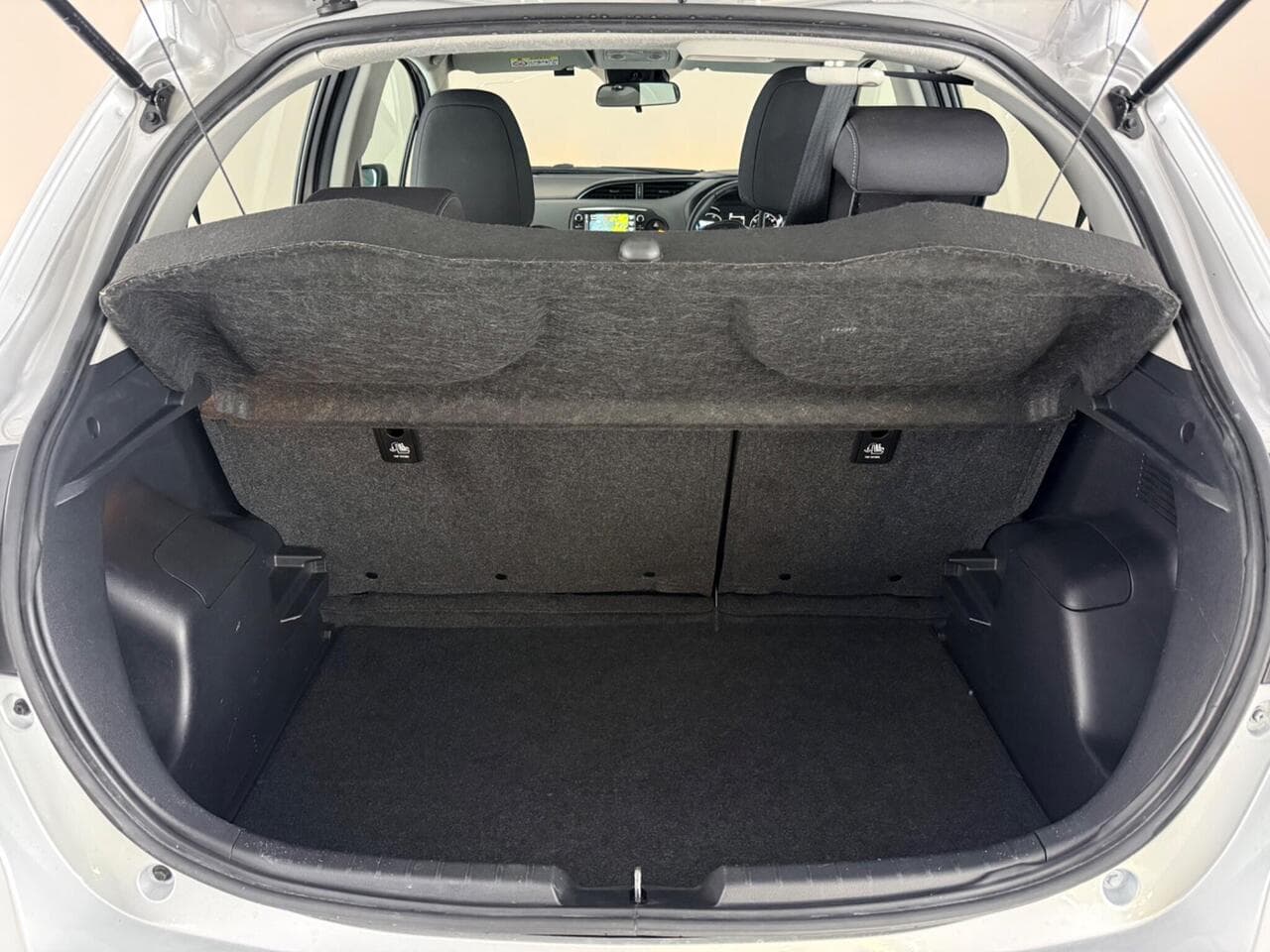 Toyota Yaris thumbnail Boot