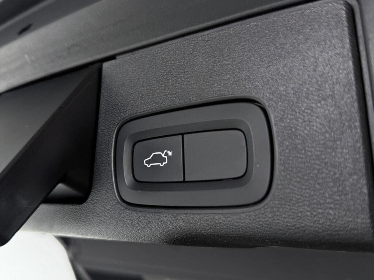 Volvo XC60 thumbnail Misc Controls